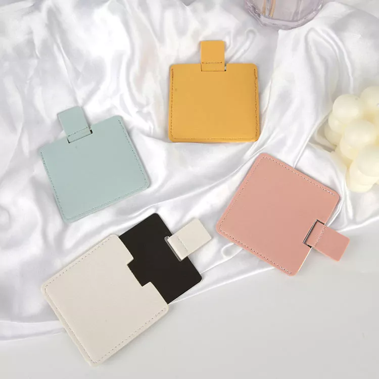 క్రెడిట్-కార్డ్ సైజ్ పాకెట్ మిర్రర్